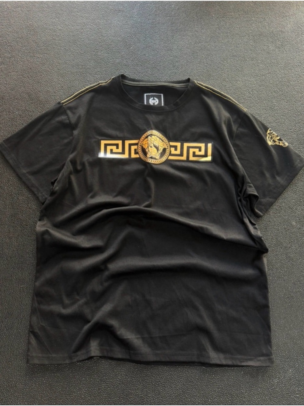 Black & Gold Medallion Graphic Crewneck T-Shirt
